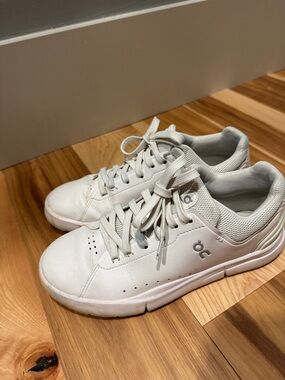 On Running White Lace-Up Leather Sneakers